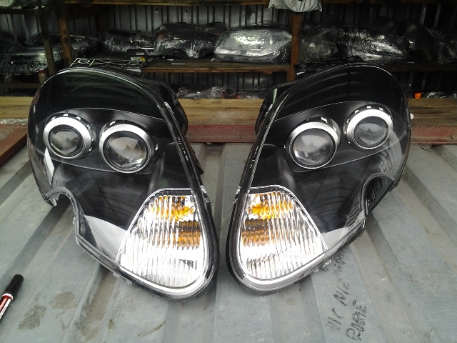 Aston Martin - DB9 - Vantage - (2003 - 2016) - Oświetlenie / Lampa przednia   lewa Xenon