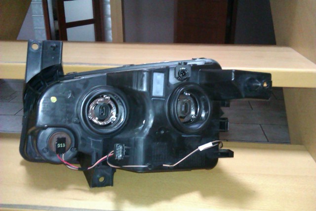 Dodge - Charger - (2005-) - Oświetlenie / Lampa przednia prawa