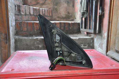 Ford - Focus - 3 drzwi - (1998 - 2001) - Lusterka /  Lewe elektryczne