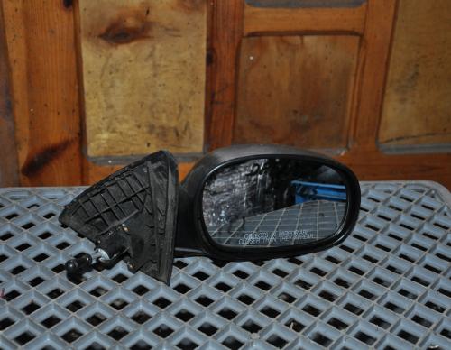 Daewoo - Lanos - 3 drzwi - (1997 - 2000) - Lusterka / Prawe ręczne wewnętrznie regulowane