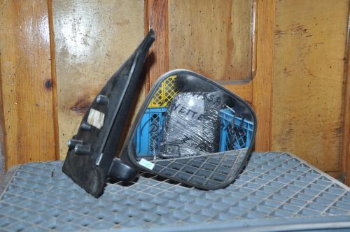 Nissan - Vanette - Cargo - Osob./Tow.- (1995- ) - Lusterka / Prawe ręczne zewnętrznie regulowane