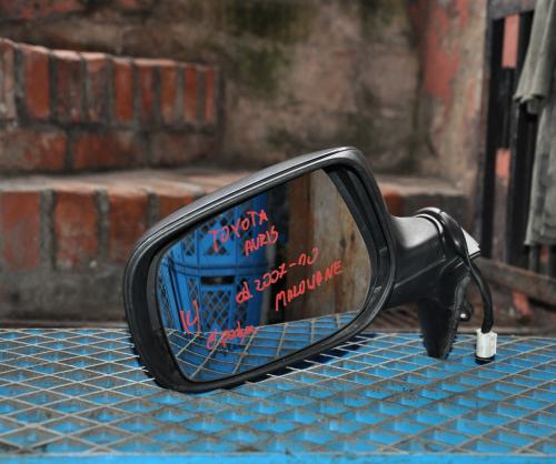 Toyota - Auris - 3 drzwi - (2007 - 2010) - Lusterka /  Lewe elektryczne