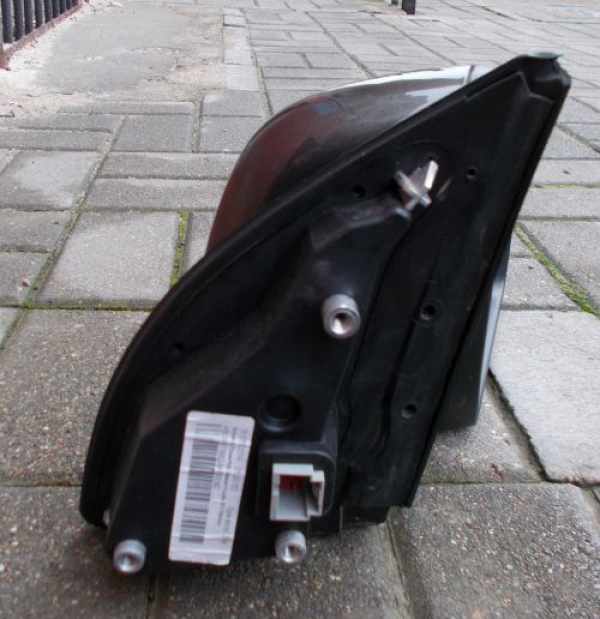 Ford - Ranger - (2011-) - Lusterka /  Prawe elektryczne