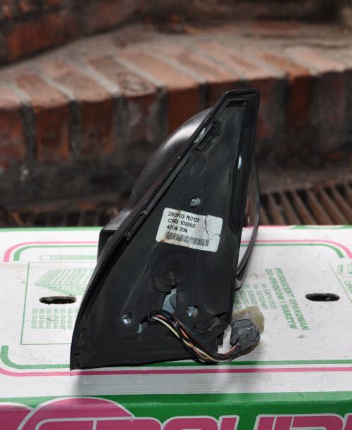 Land Rover - Discovery - 5 drzwi - (1998 - 2002) - Lusterka /  Prawe elektryczne