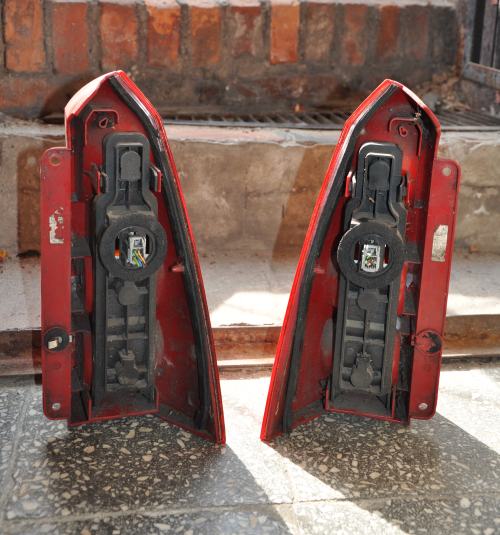 Ford - Focus - Kombi - (2002 - 2004) - Oświetlenie / Lampa tylna  prawa