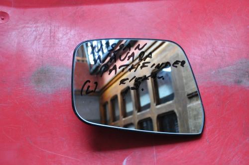 Nissan - Navara - Pick-up - 4 drzwi - (2010-) - Lusterka / Wkład lewego elektrycznego