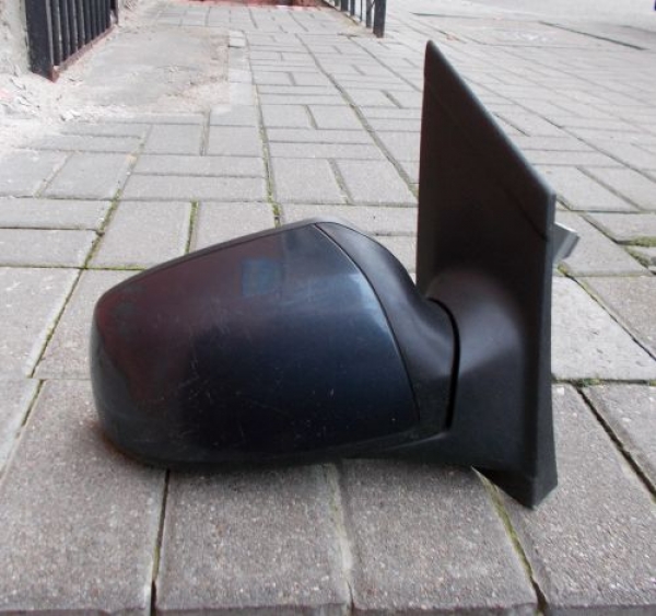 Ford - Focus - Kombi - (2004 - 2007) - Lusterka /  Prawe elektryczne