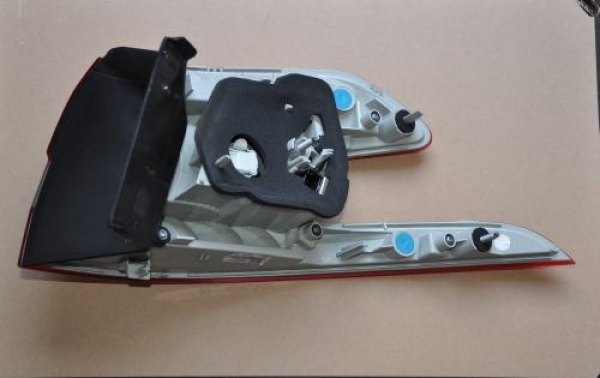 Peugeot - 308 - Kombi - (2014 - 2021) - Oświetlenie / Lampa tylna lewa