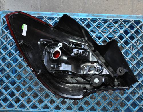 Opel - Corsa - E - 5 drzwi - (2014-) - Oświetlenie / Lampa tylna  prawa