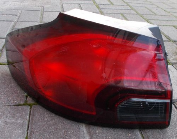 Opel - Zafira C - (2012 - 2016) - Oświetlenie / Lampa tylna lewa