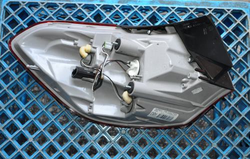 Opel - Astra - J - Kombi - (2010 - 2015) - Oświetlenie / Lampa tylna  prawa