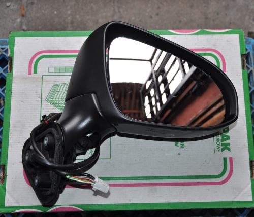 Toyota - Verso - (2013 - 2018) - Lusterka /  Prawe elektryczne