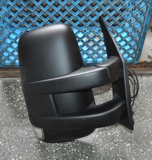 Iveco - Turbo Daily - (2006 - 2011) - Lusterka / Prawe ręczne zewnętrznie regulowane