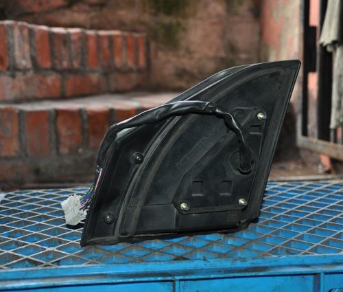 Honda - Civic - 3 drzwi - (2003 - 2005) - Lusterka /  Prawe elektryczne