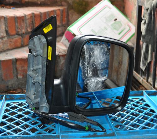 Volkswagen - Caddy - Osob./Tow.- (2003 - 2010) - Lusterka /  Prawe elektryczne