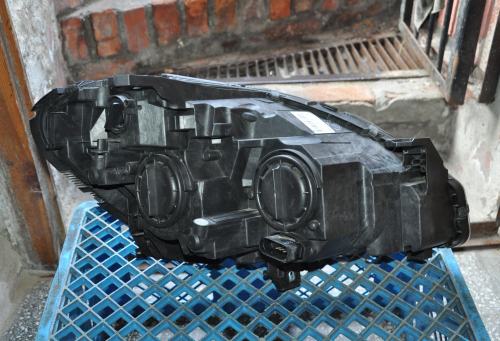 Mercedes-Benz - B-Klasa - W246 - (2011 - 2014) - Oświetlenie / Lampa przednia lewa