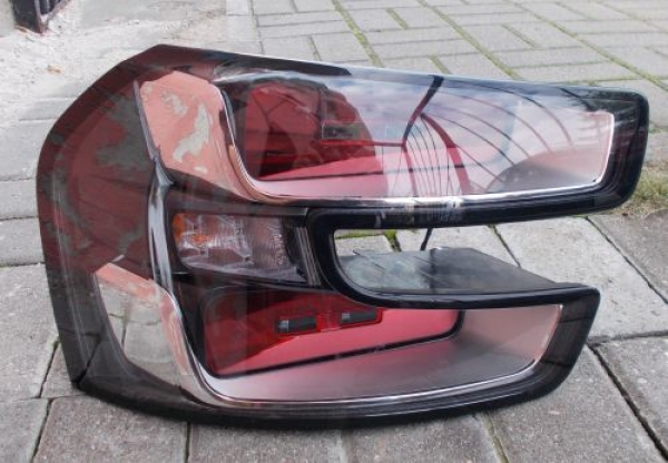 Citroen  - C 4 - Picasso - (2013 - 2016) - Oświetlenie / Lampa tylna lewa
