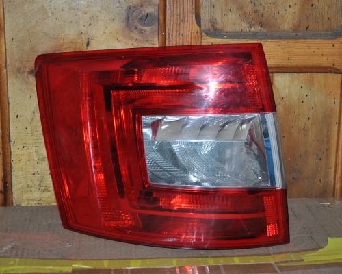 Skoda - Octavia - Kombi - (2013-) - Oświetlenie / Lampa tylna lewa