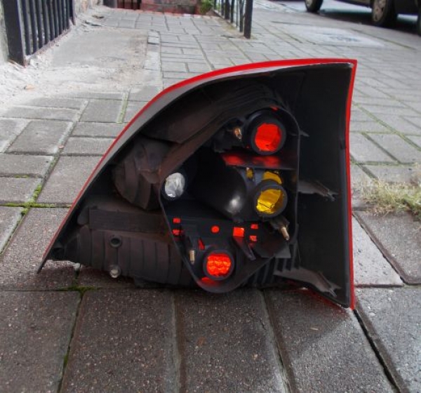 Honda - Civic - 5 drzwi - (2001 - 2003) - Oświetlenie / Lampa tylna lewa