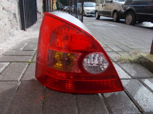 Honda - Civic - 5 drzwi - (2001 - 2003) - Oświetlenie / Lampa tylna lewa