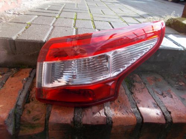 Nissan - Qashqai - (2013 - 2017) - Oświetlenie / Lampa tylna  prawa