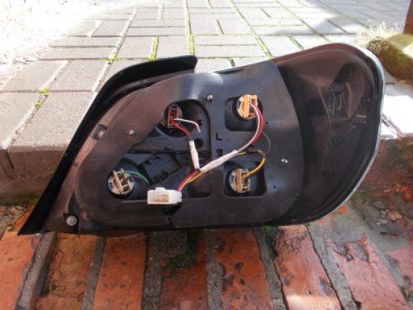 Subaru - Impreza - 4 drzwi - (2005 - 2007) - Oświetlenie / Lampa tylna lewa