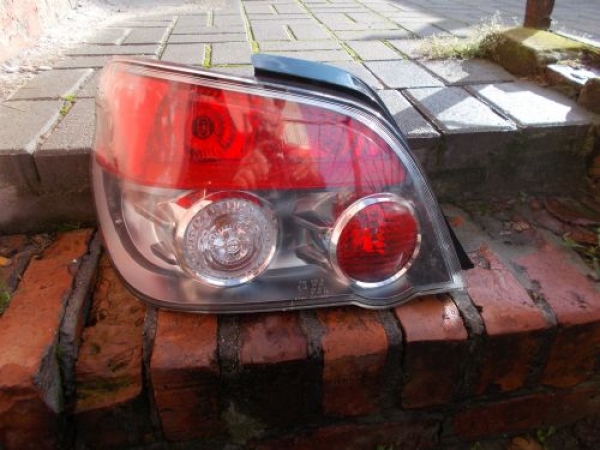 Subaru - Impreza - 4 drzwi - (2005 - 2007) - Oświetlenie / Lampa tylna lewa