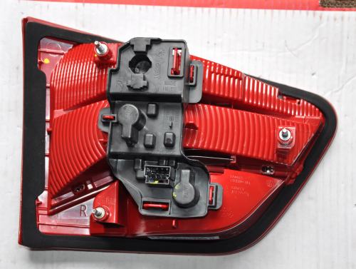 Seat - Alhambra - (2010-) - Oświetlenie / Lampa tylna prawa wewnętrzna