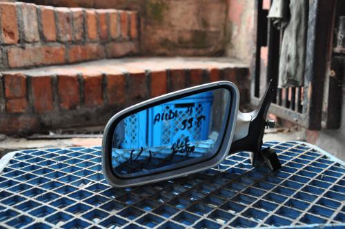 Audi - A4 - Kombi - (1999 - 2002) - Lusterka /  Lewe elektryczne