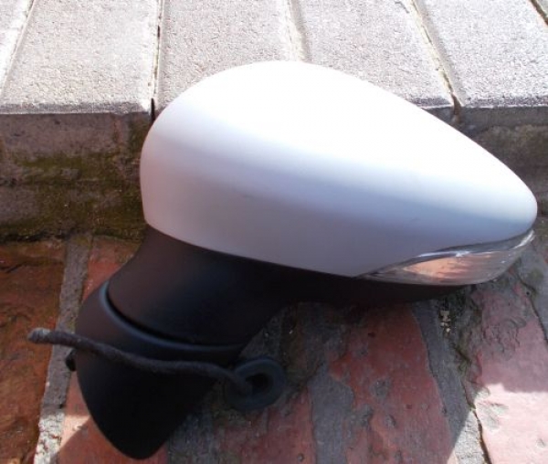 Ford - Fiesta - 5 drzwi - (2013-) - Lusterka /  Lewe elektryczne