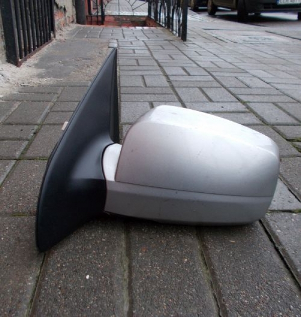 Kia - Sorento - (2003 - 2006) - Lusterka /  Lewe elektryczne