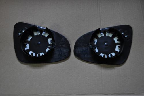 Toyota - Yaris - 3 drzwi - (2011 - 2014) - Lusterka / Wkład lewego elektrycznego