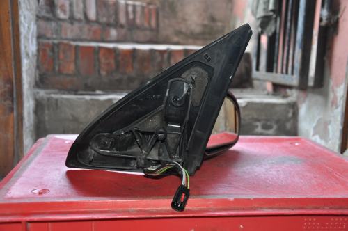 Ford - Focus - Kombi - (2002 - 2004) - Lusterka /  Prawe elektryczne