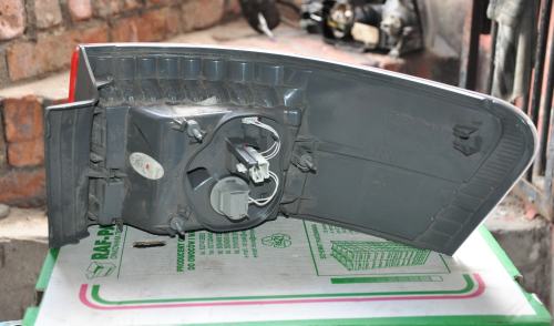 Toyota - Avensis - Kombi - (2009 - 2012) - Oświetlenie / Lampa tylna lewa