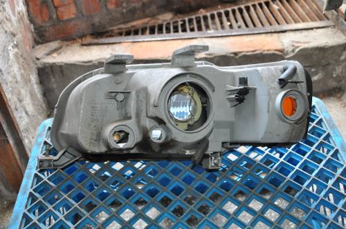 Honda - Civic - 5 drzwi - (1997 - 2001) - Oświetlenie / Lampa przednia prawa