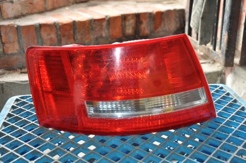 Audi - A6 - (2004 - 2008) - Oświetlenie / Lampa tylna lewa
