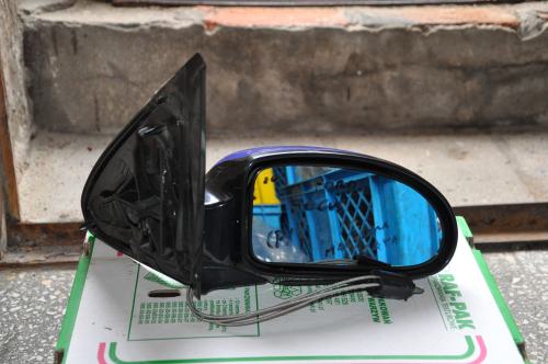 Ford - Focus - Kombi - (2002 - 2004) - Lusterka / Prawe ręczne wewnętrznie regulowane