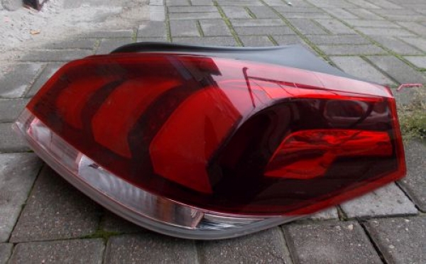 Peugeot - 508 - 4 drzwi - (2014-) - Oświetlenie / Lampa tylna  prawa