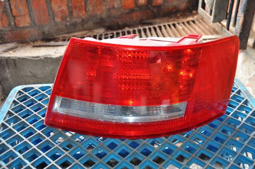 Audi - A6 - (2004 - 2008) - Oświetlenie / Lampa tylna  prawa