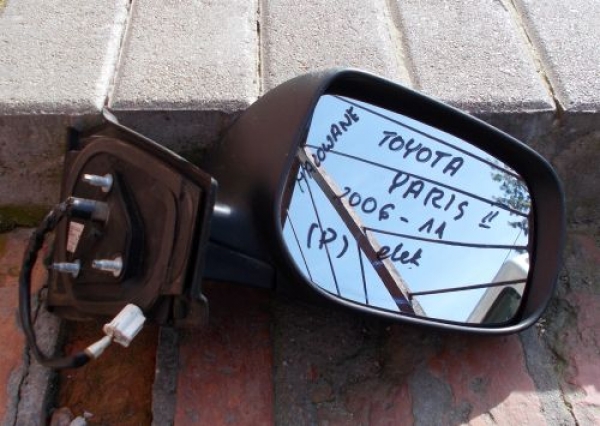 Toyota - Yaris - 3 drzwi - (2006 - 2009) - Lusterka /  Prawe elektryczne