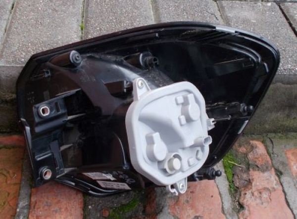 Fiat - Tipo - Kombi - (2016-) - Oświetlenie / Lampa tylna lewa