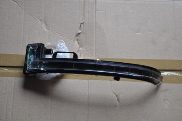 Peugeot - 308 - CC - (2011 - 2013) - Lusterka / Kierunkowskaz w lusterku lewy