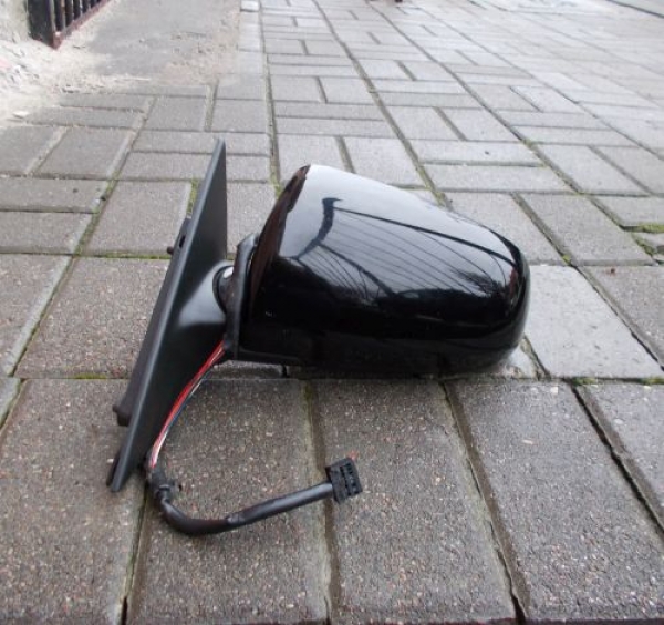 Audi - A3 - 5 drzwi - (2004 - 2008) - Lusterka /  Lewe elektryczne