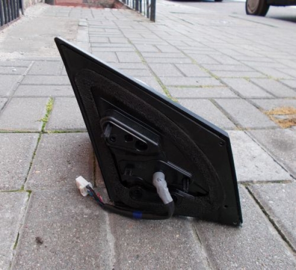 Toyota - Auris - Kombi - (2013-) - Lusterka /  Lewe elektryczne