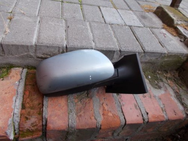 Toyota - Yaris - 3 drzwi - (2006 - 2009) - Lusterka /  Prawe elektryczne