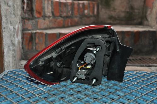 Ford - Mondeo - Kombi - (2010 - 2015) - Oświetlenie / Lampa tylna  prawa