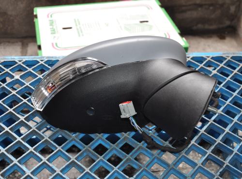 Ford - Fiesta - 3 drzwi - (2013-) - Lusterka /  Prawe elektryczne