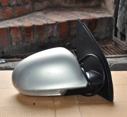 Volkswagen - Golf V - 3 drzwi - (2003 - 2008) - Lusterka /  Prawe elektryczne