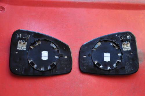 Renault - Megane - CC - (2010 - 2013) - Lusterka / Wkład lewego elektrycznego