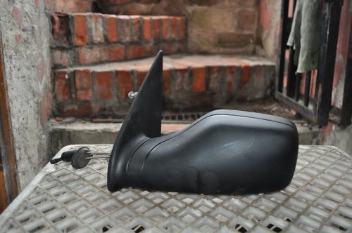 Peugeot - 106 - (1991 - 1996) - Lusterka / Lewe ręczne wewnętrznie regulowane